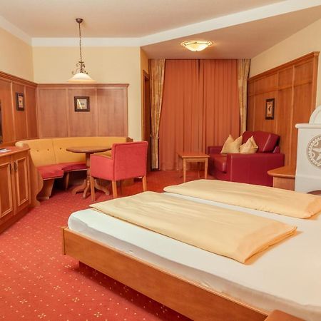 Familien Hotel Mozart Ried im Oberinntal Εξωτερικό φωτογραφία